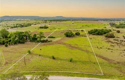 1517 Cottonwood Mesa Drive, Kempner, TX 76539