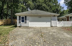 1640 Oriole Dr, New Albany, IN 47150
