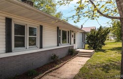 406 N Locust Street, Richland, MO 65556