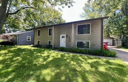 2605 Trafalgar Square, Champaign, IL 61821