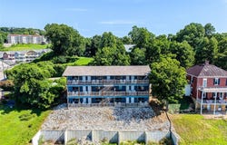211 W Clinton Street, Grafton, IL 62037