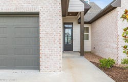 102 Queen Palm Circle, Youngsville, LA 70592