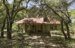 213 Eagle Point N, Azle, TX 76020