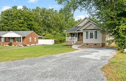 713 Hugh AVE, Roanoke, VA 24019