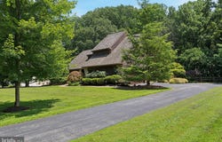 1076 HEARTSEASE DRIVE, WEST CHESTER, PA 19382