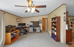 1115 Cooper LN, Silsbee, TX 77656