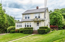 34 Worcester St, Grafton, MA 01519