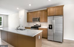 7833 PRESIDENTIAL PARKWAY, UPPER MARLBORO, MD 20774