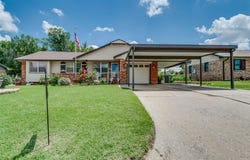 616 Kingston Drive, Yukon, OK 73099