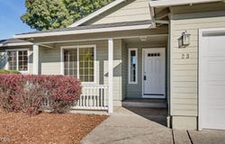 23 Devonwood Court, Eagle Point, OR 97524