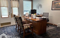 106 E Jefferson Street, Bloomfield, IA 52537