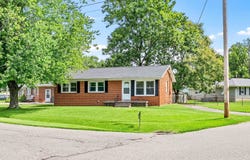 210 MERRIWOOD PARKWAY, Hopkinsville, KY 42240