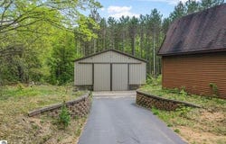 2460 E 26 Road, Cadillac, MI 49601