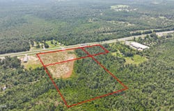 18725 231 Highway, Fountain, FL 32438