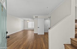 8800 Burnet Avenue, North Hills, CA 91343
