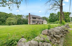 157 Podunk Rd, Sturbridge, MA 01566