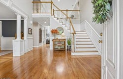 5 Chesterfield Dr, Chester Twp., NJ 07930-2017