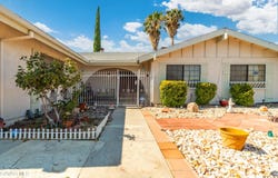 2638 W Ave J-8, Lancaster, CA 93536