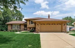 249 Staffmark Lane, Schaumburg, IL 60193