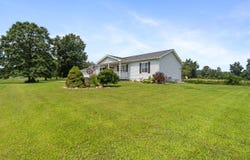 1132 Azalea Drive, Jackson, MI 49201