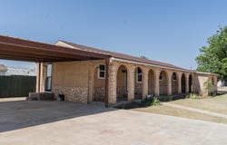 402 E 9th Street, Plainview, TX 79072