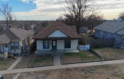 317 W 4th St, Larned, KS 67550