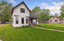646 S Melze Street, Merrill, MI 48637