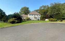 98 Pelham Drive, Cornwall, NY 12518