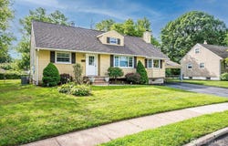 7 Darwin Road, Franklin, NJ 08873
