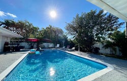 416 N Rainbow Dr, Hollywood, FL 33021