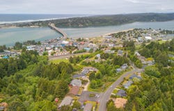 435 S CRESTLINE DR, Waldport, OR 97394