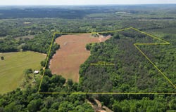 1838  Canterbury Road, Honoraville, AL 36042