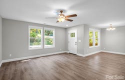92 Lakeside Drive, Asheville, NC 28806