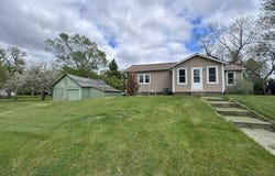 812  E 5th Street, Webster, SD 57274