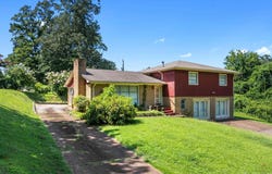110 Elmwood Dr, Sheffield, AL 35660