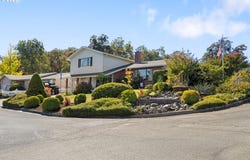 2196 NW ANDREA St, Roseburg, OR 97471
