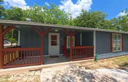 406 7th St, Bandera, TX 78003