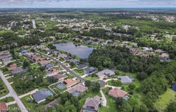 24 LAKESIDE Place W, Palm Coast, FL 32137