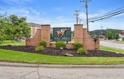 5113 Polo Fields Dr, Hampton, PA 15044