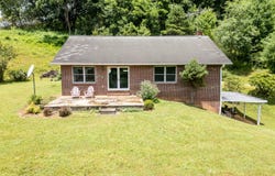 192 Dobson Mountain Road, Franklin, NC 28734