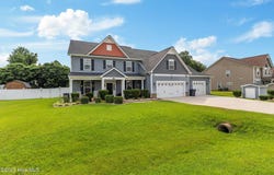 609 Thornbrooke Drive, Hope Mills, NC 28348