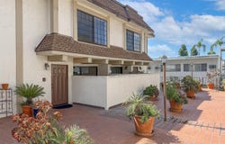 5404 Quakertown Avenue, Woodland Hills, CA 91364