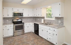 303 E 11th Street, Kearney, MO 64060