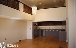 51 E Broadway #101, Fairfield, IA 52556