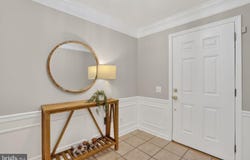 8227 SINGLELEAF LN, LORTON, VA 22079