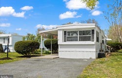 41 CHERRY LANE, CARLISLE, PA 17015