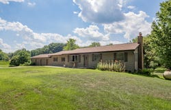 48316 CR 384, Grand Junction, MI 49056