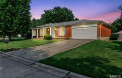 2 Oak Point Court, St Peters, MO 63376