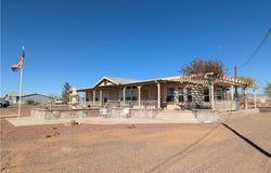 4206 N Cordes Road, Golden Valley, AZ 86413