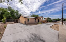 712 N DUSTIN Avenue, Farmington, NM 87401